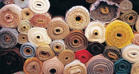 中国外贸总体稳中有进,全国纺织服装出口2767.3亿美元,同比增长.